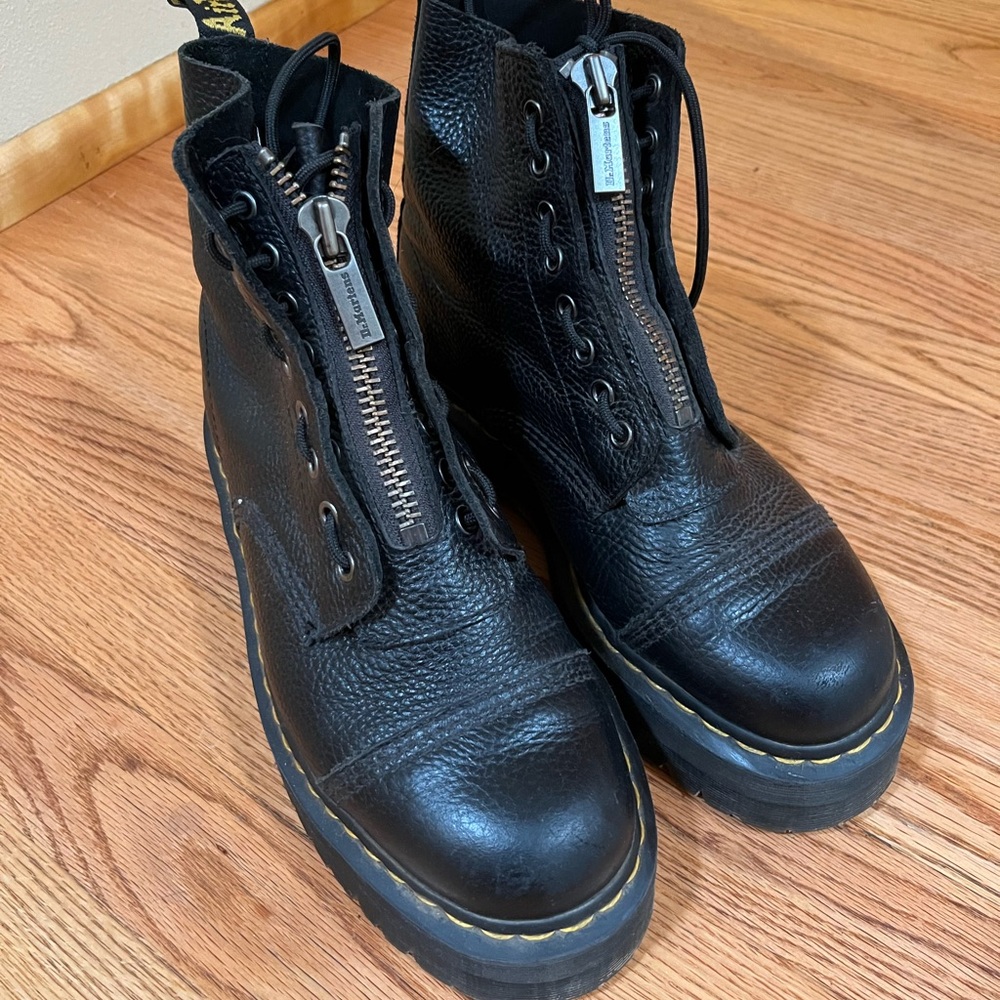 DR MARTENS SINCLAIR MILLED NAPPA LEATHER PLATFORM BOOTS BLACK SIZE 10